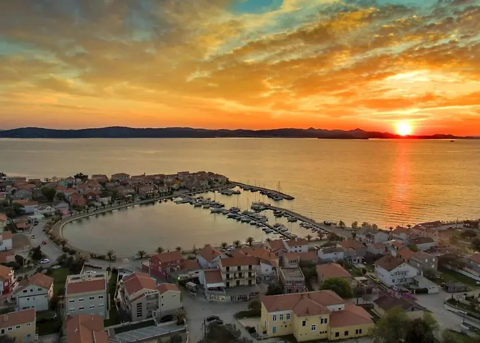 Apartman With Parking Space Bibinje, Zadar - 16155 Bibinje